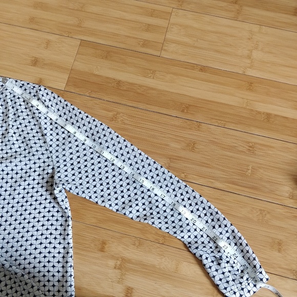 H&M Sheer Button-Down Blouse - Picture 5 of 5